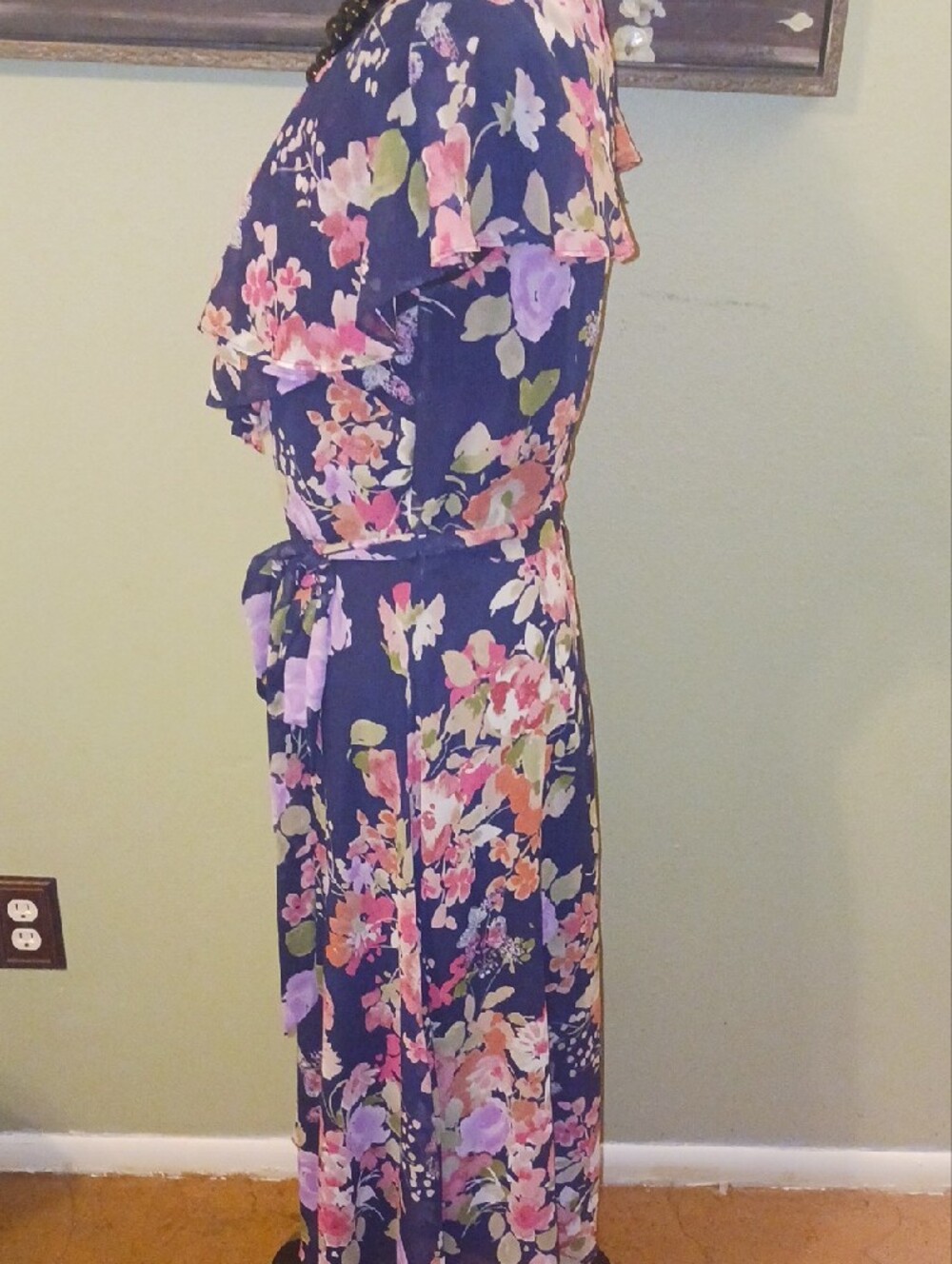 Elle Navy Floral V-Neck Flutter Sleeve Midi Dress - Picture 6 of 7